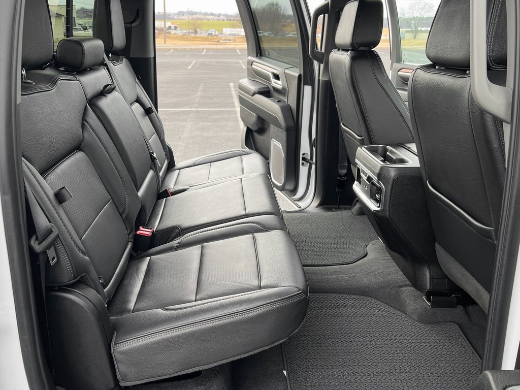 Used 2024 GMC Sierra 3500 Denali w/ Denali Reserve Package image 23