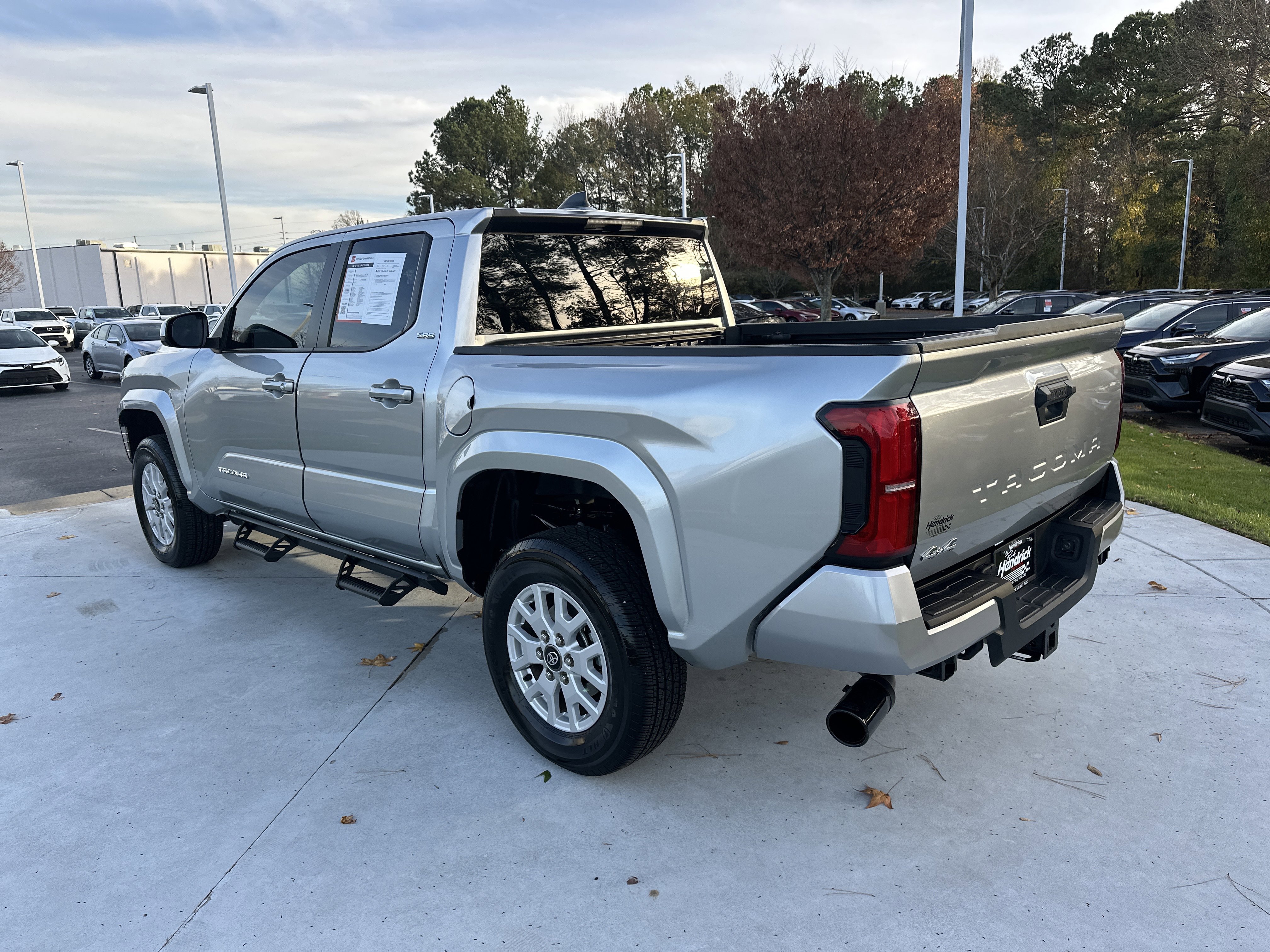 Certified 2024 Toyota Tacoma SR5 image 8