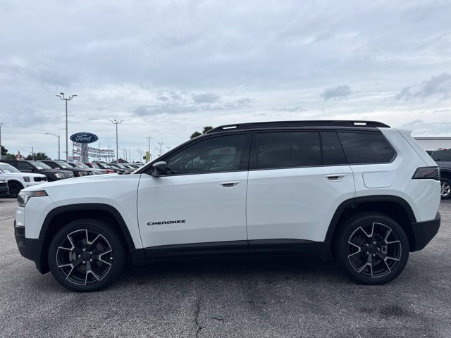 Used 2026 Jeep Cherokee Overland AWD/4WD image 2