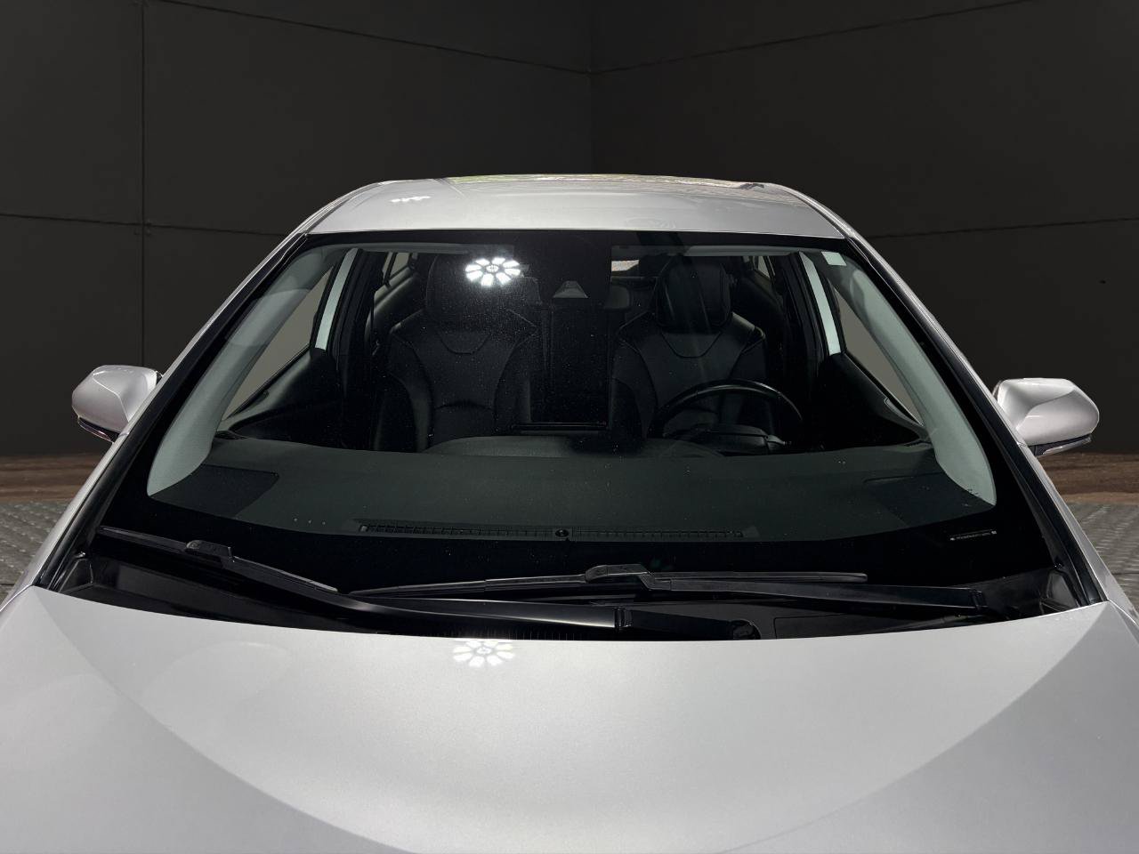 Used 2022 Toyota Prius Prime XLE FWD image 27