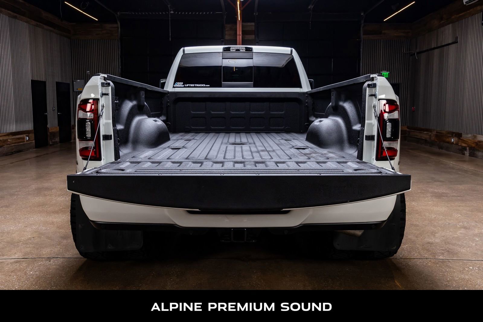 Used 2024 RAM 3500 Laramie w/ Night Edition AWD/4WD image 9