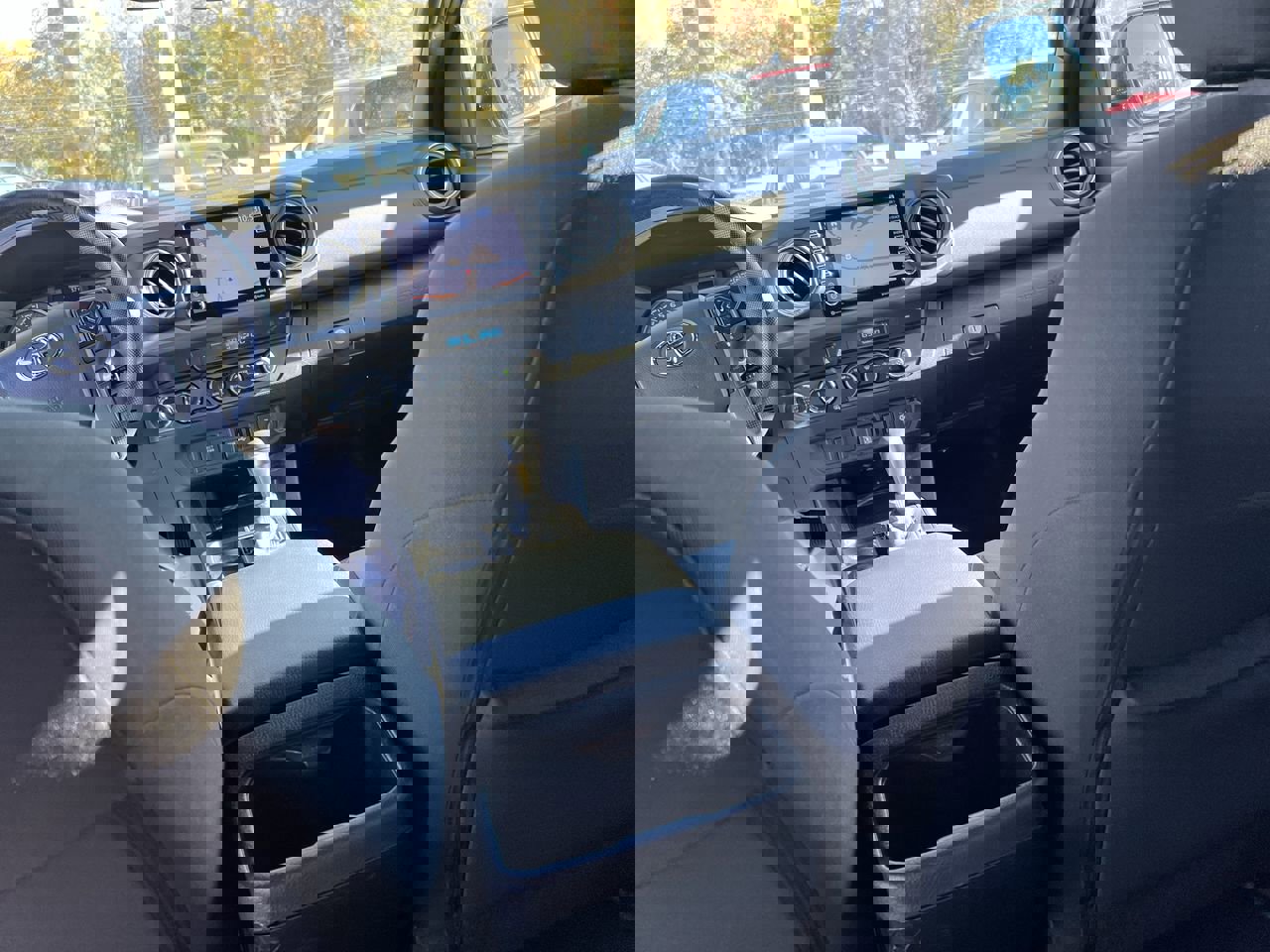 Used 2023 Toyota Tacoma TRD Off-Road image 31