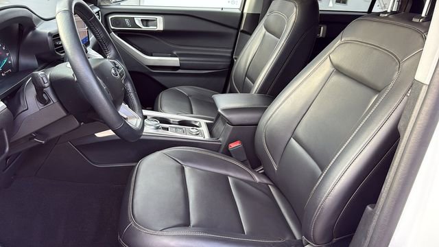 Used 2023 Ford Explorer XLT w/ Equipment Group 202A image 11