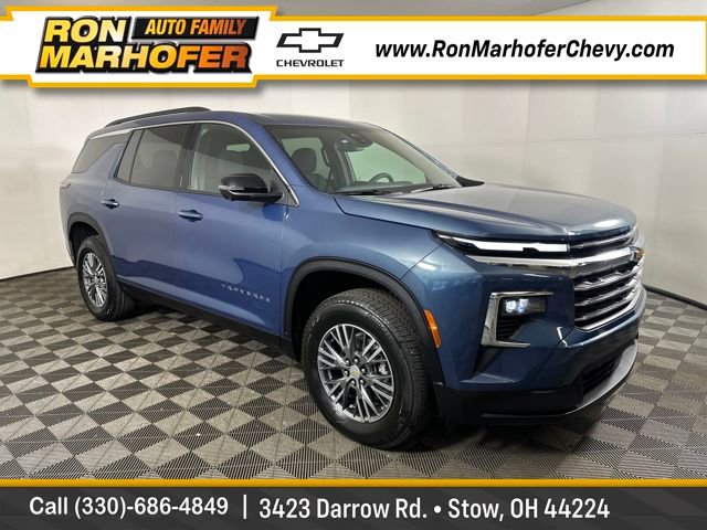 Used 2025 Chevrolet Traverse LT w/ Driver Confidence Package image 1