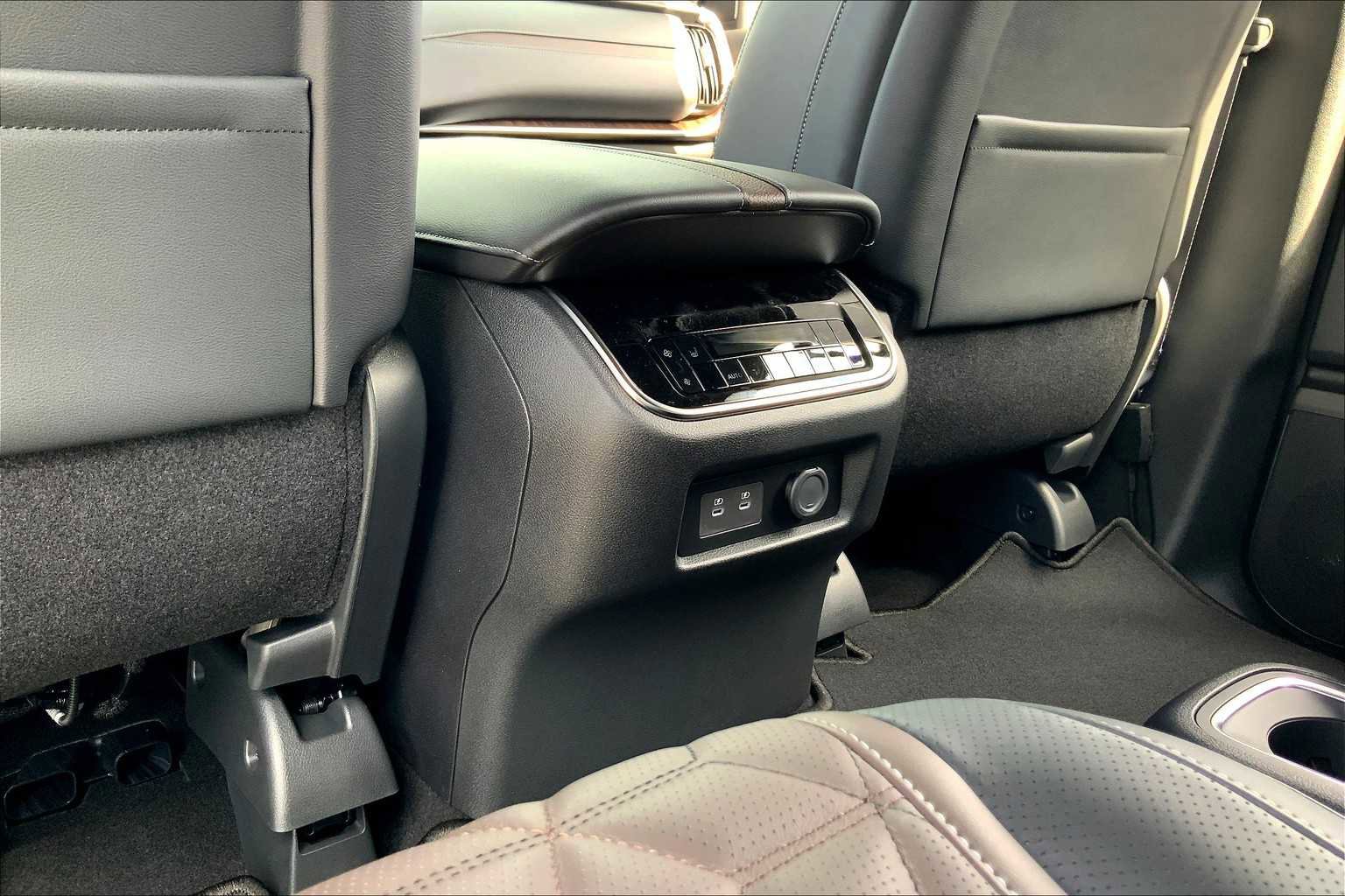 New 2025 Nissan Armada Platinum Reserve image 19