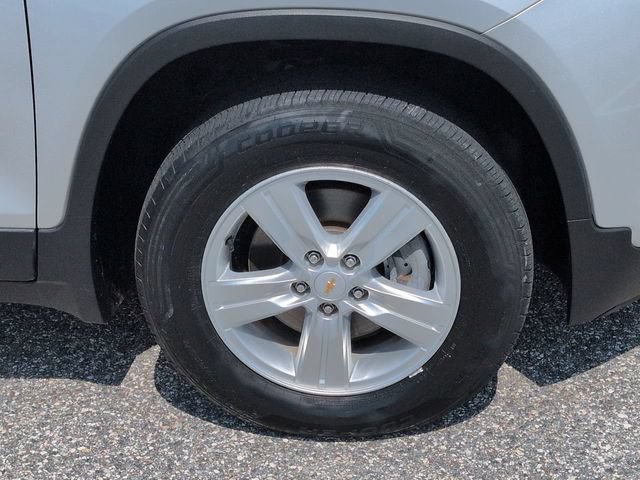 Used 2019 Chevrolet Trax LT w/ LT Convenience Package AWD/4WD image 11