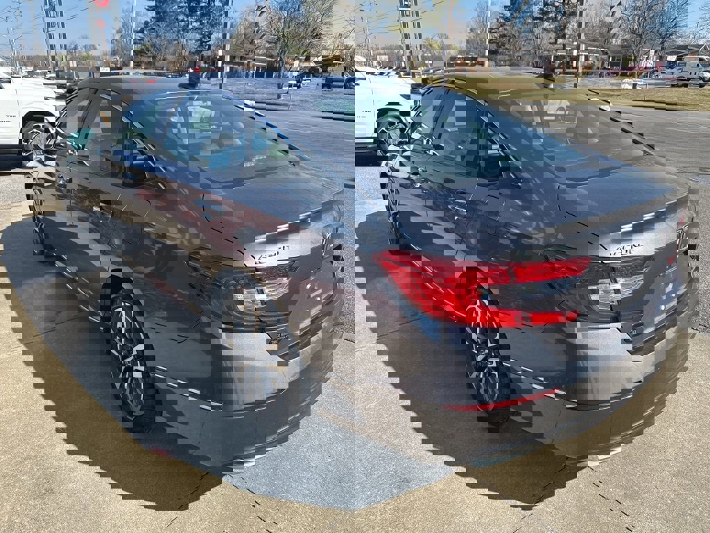 Used 2018 Honda Accord Touring image 7