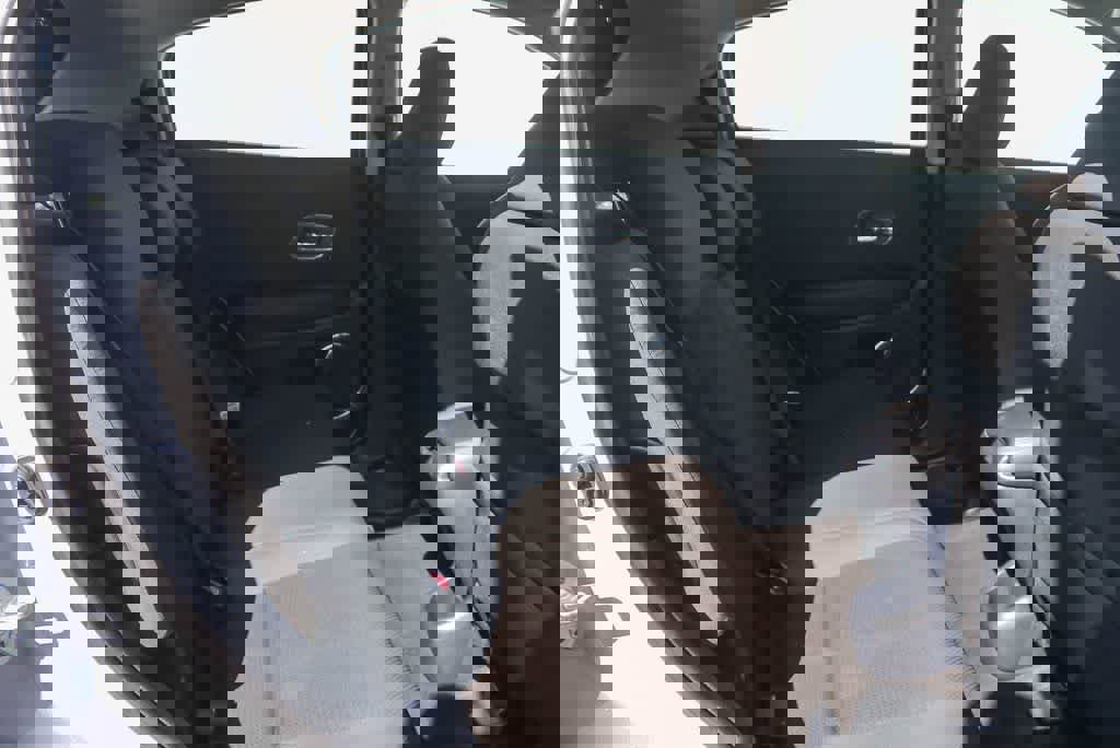 Used 2022 Honda HR-V EX image 15