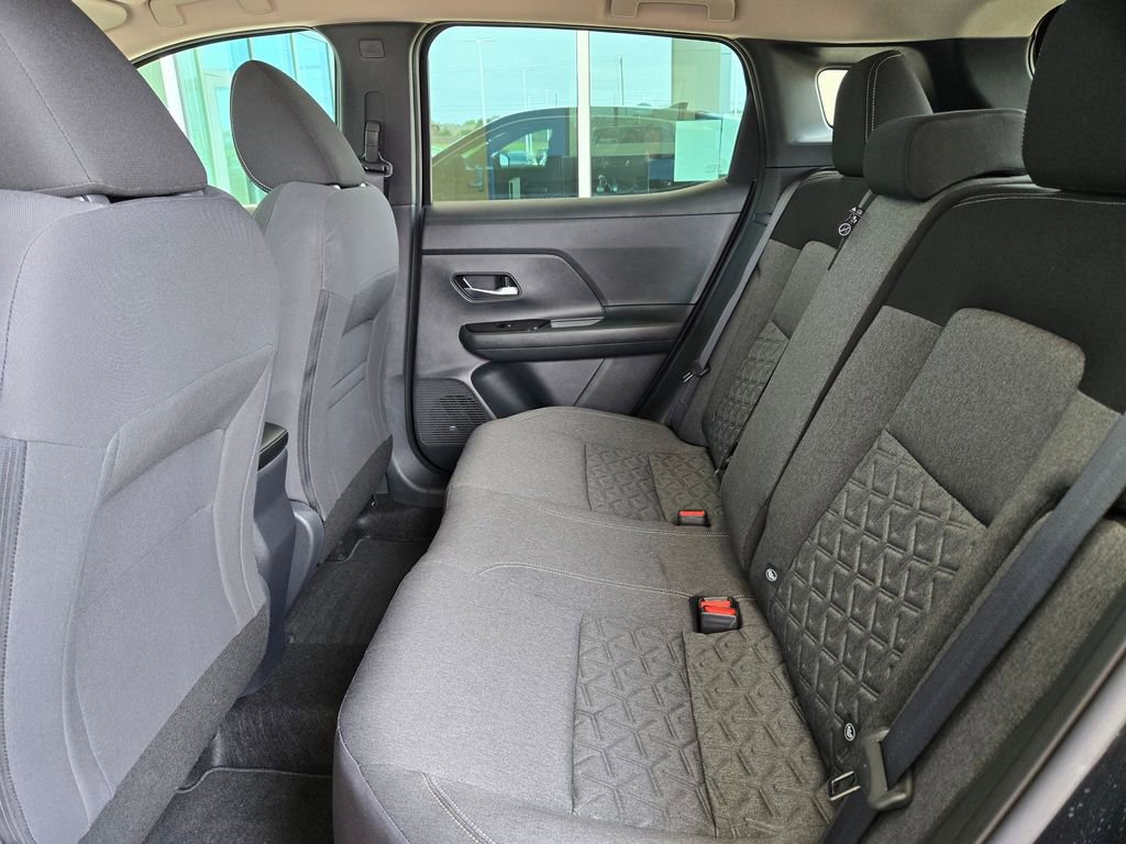 Used 2025 Nissan Kicks SV image 14
