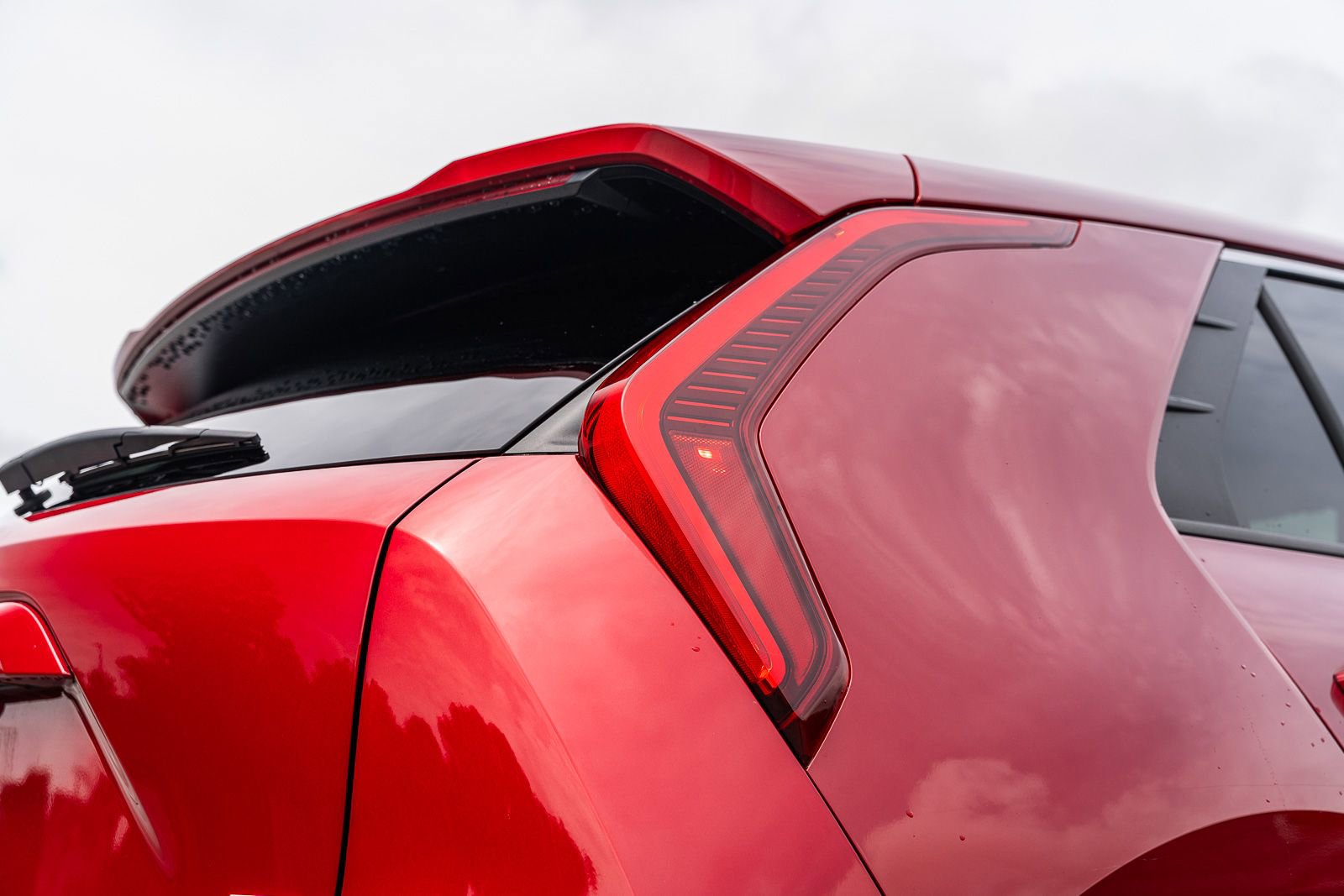 Used 2024 Kia Niro LX FWD image 14