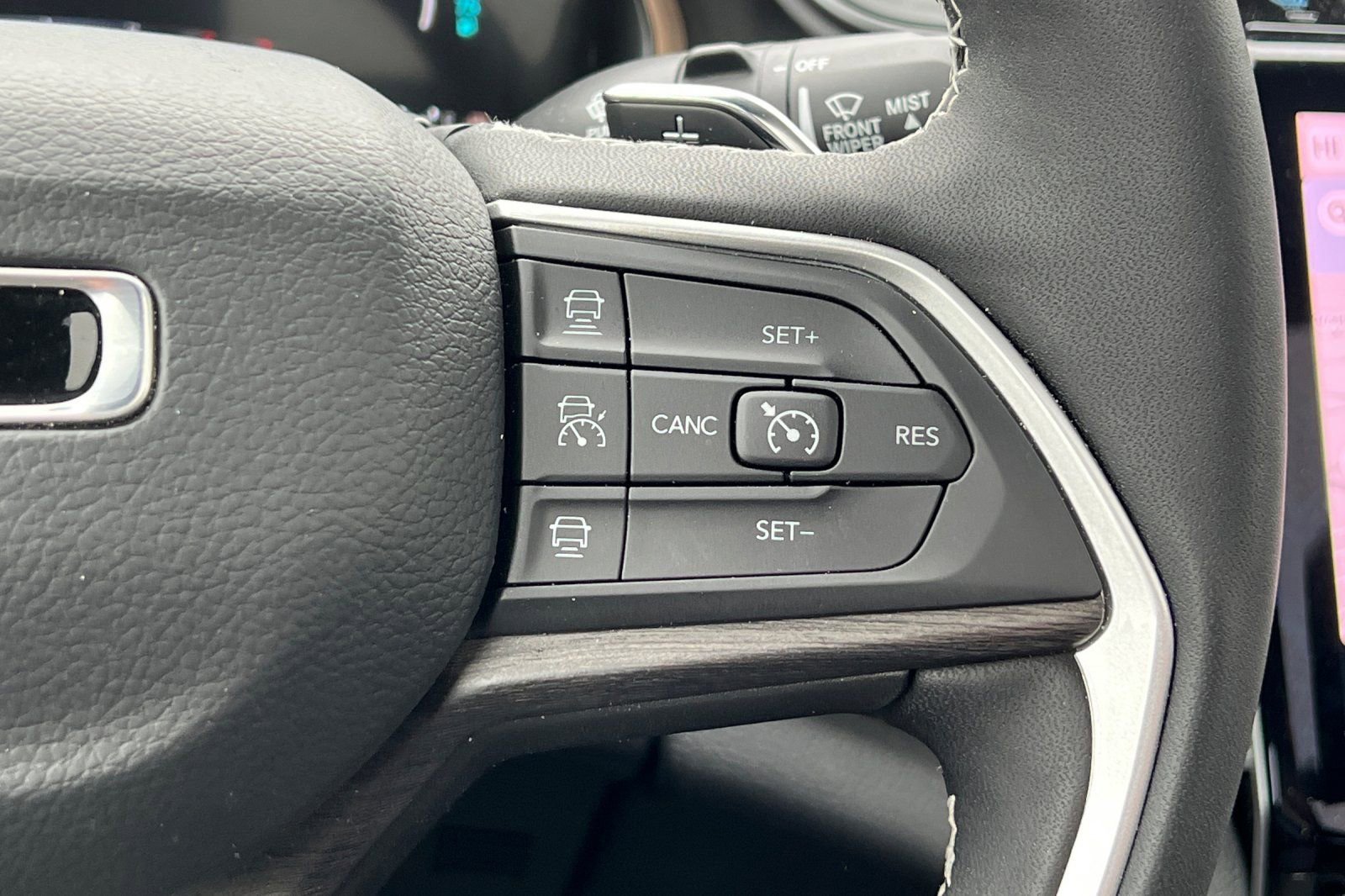 Used 2025 Jeep Grand Cherokee Limited 4xe image 33