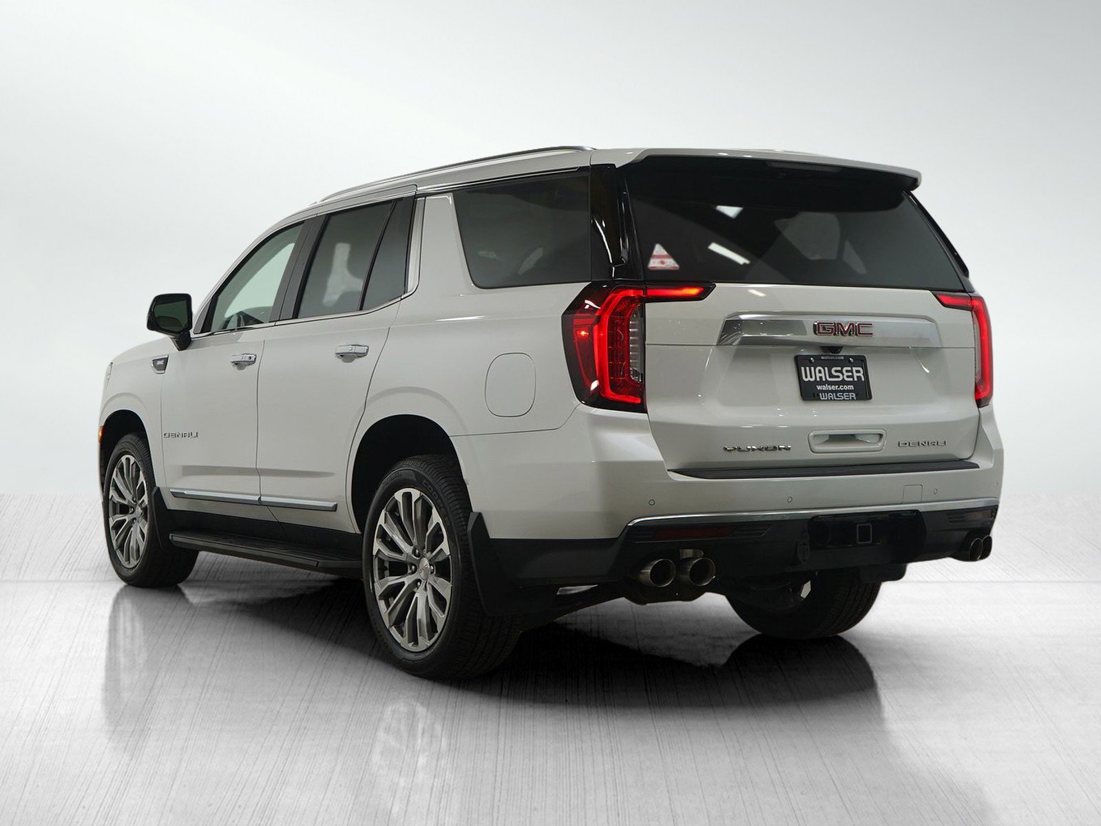 Used 2021 GMC Yukon Denali image 3