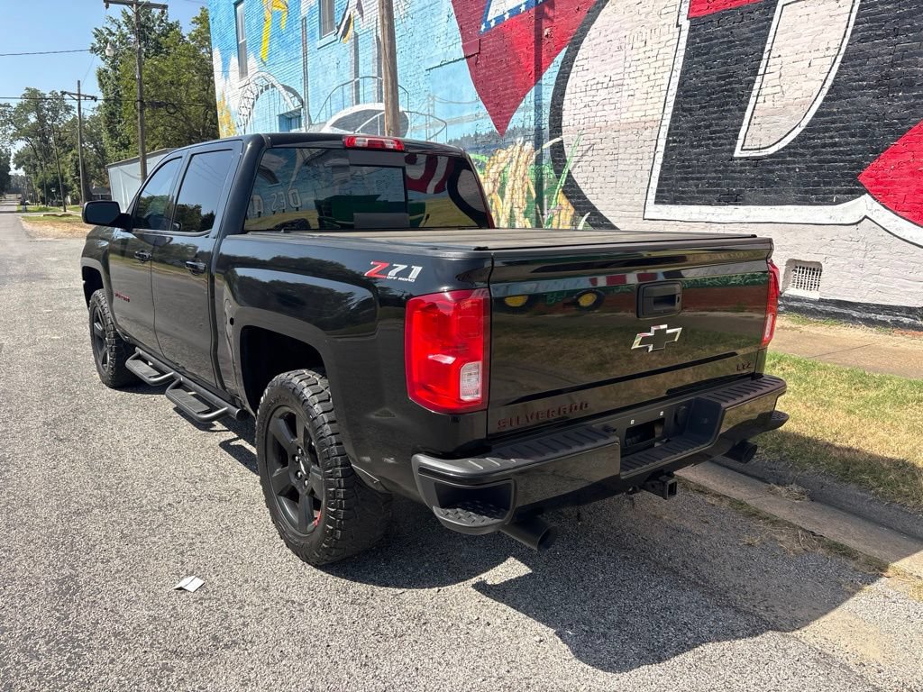 Used 2018 Chevrolet Silverado 1500 LTZ Z71 w/ Redline Edition AWD/4WD image 4