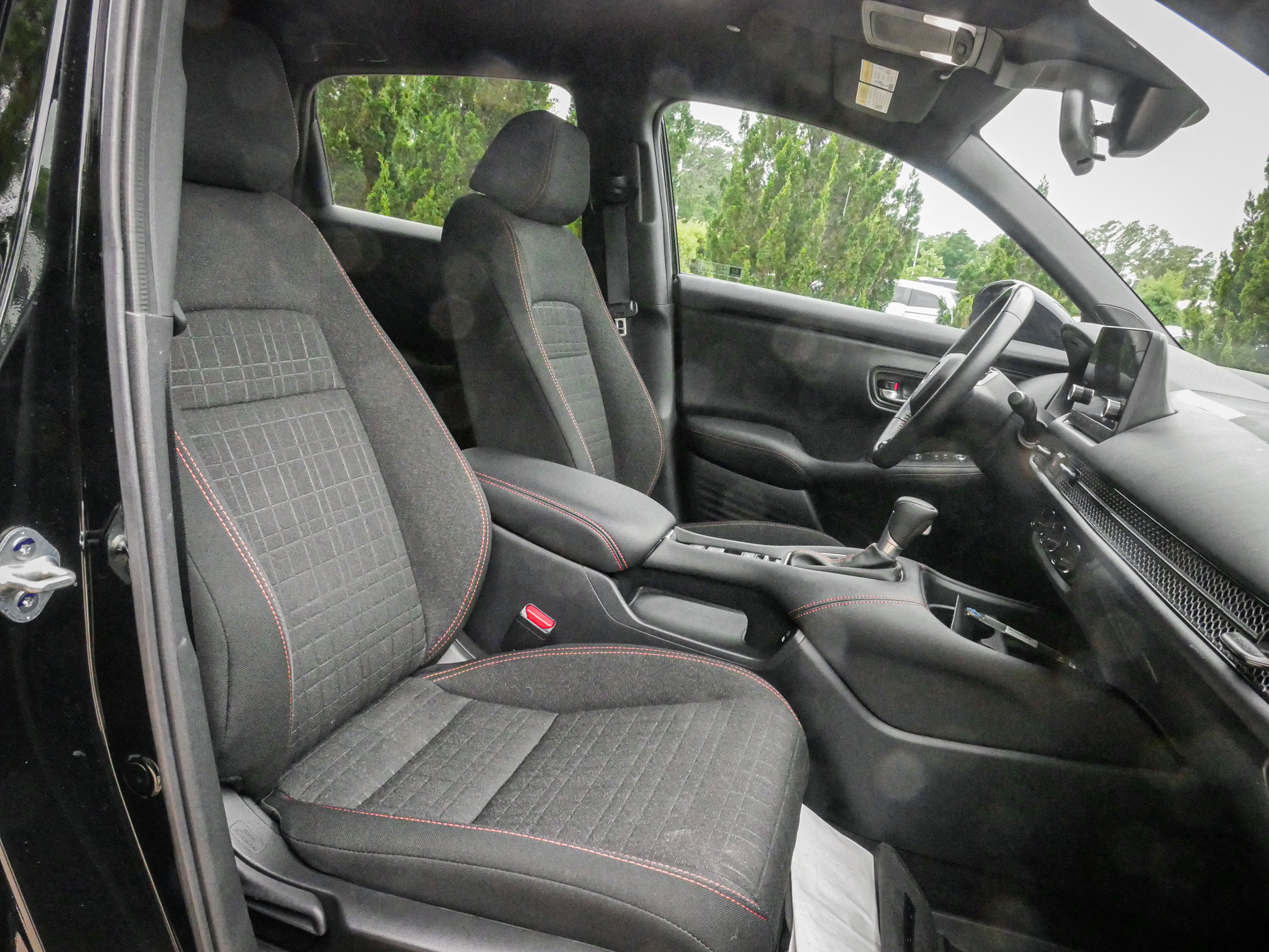 Used 2025 Honda HR-V Sport image 31