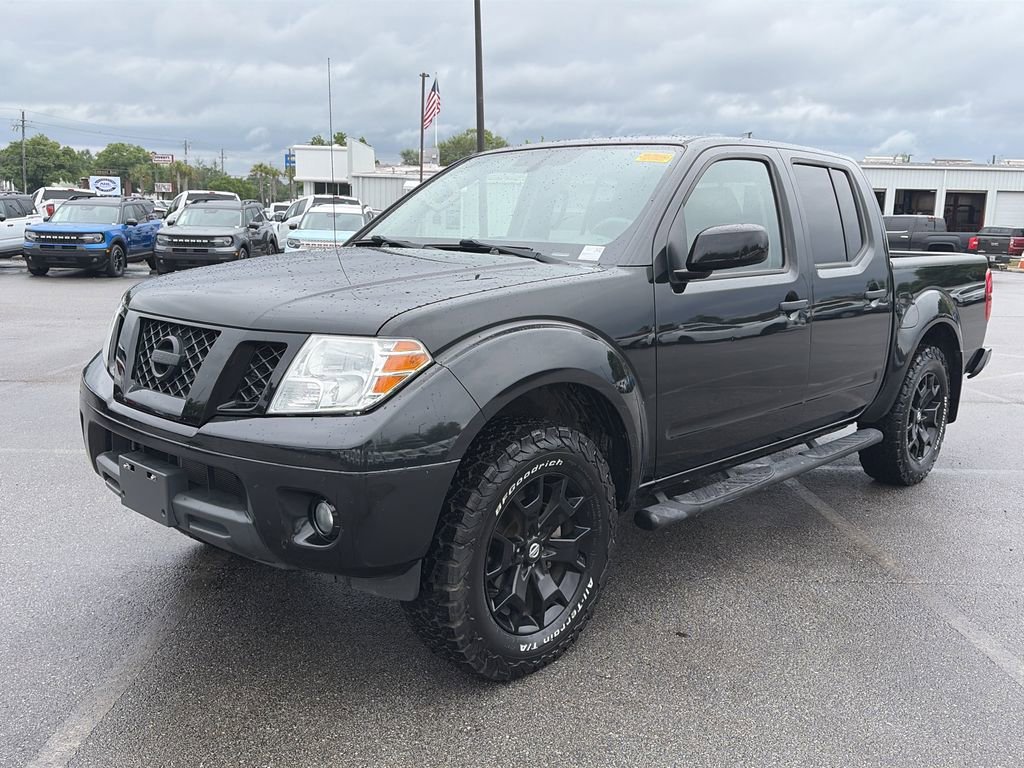 Used 2020 Nissan Frontier SV w/ Midnight Edition Floor Mats AWD/4WD image 2