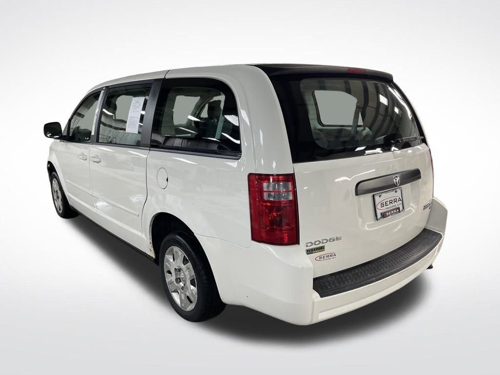 Used 2010 Dodge Grand Caravan SE image 3