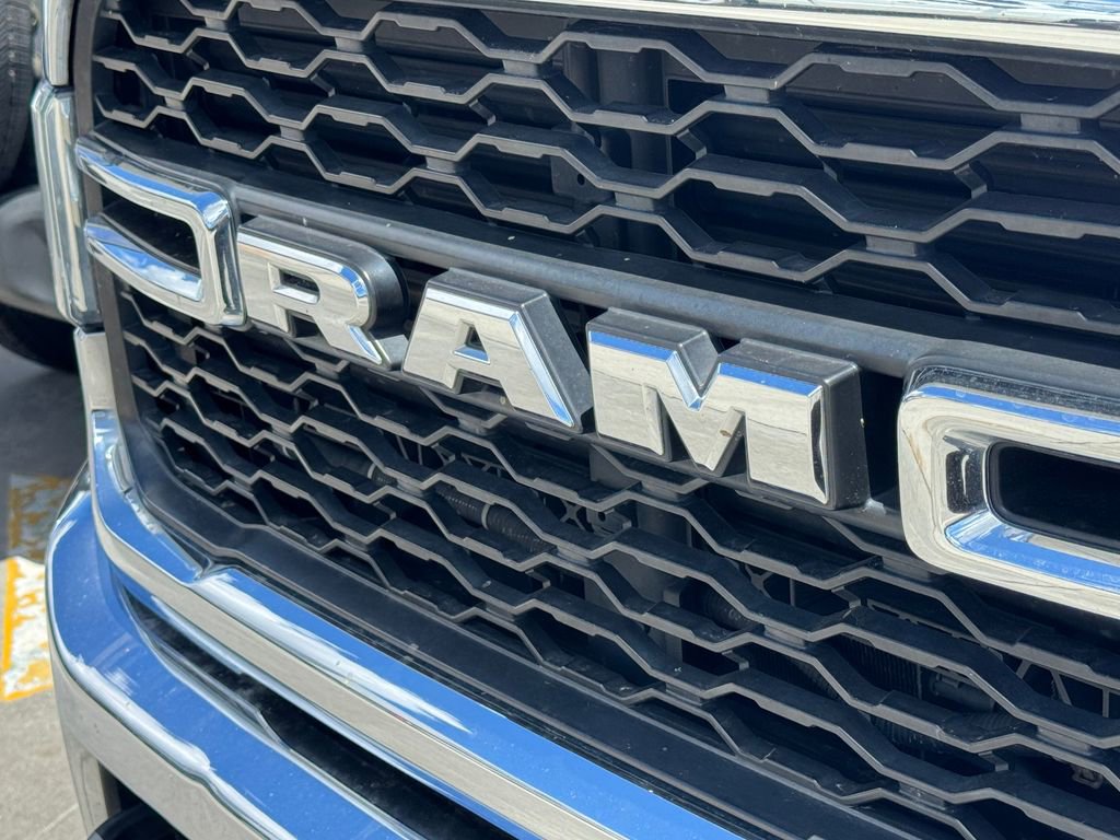Used 2021 RAM 2500 Tradesman w/ Chrome Appearance Group RWD image 18