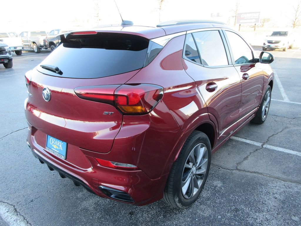Used 2022 Buick Encore GX Select w/ Sport Touring Package image 5
