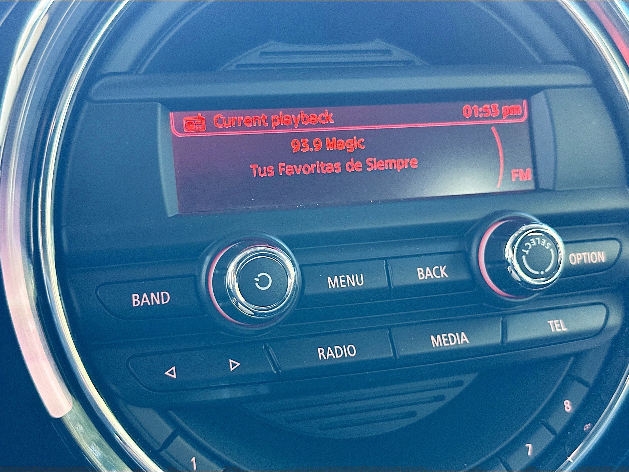 Used 2015 MINI Cooper 4-Door Hardtop image 13