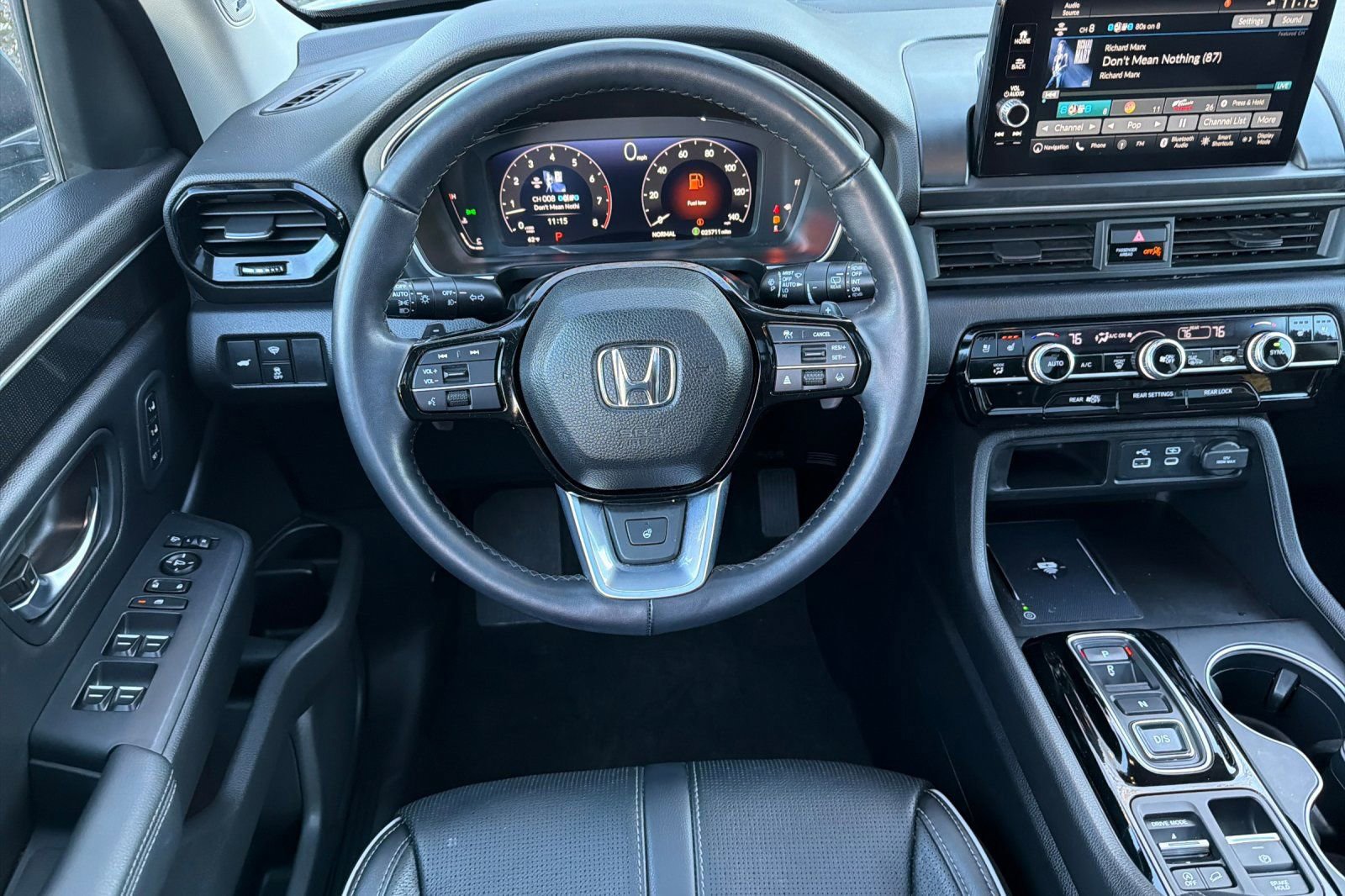 Used 2023 Honda Pilot Elite image 19