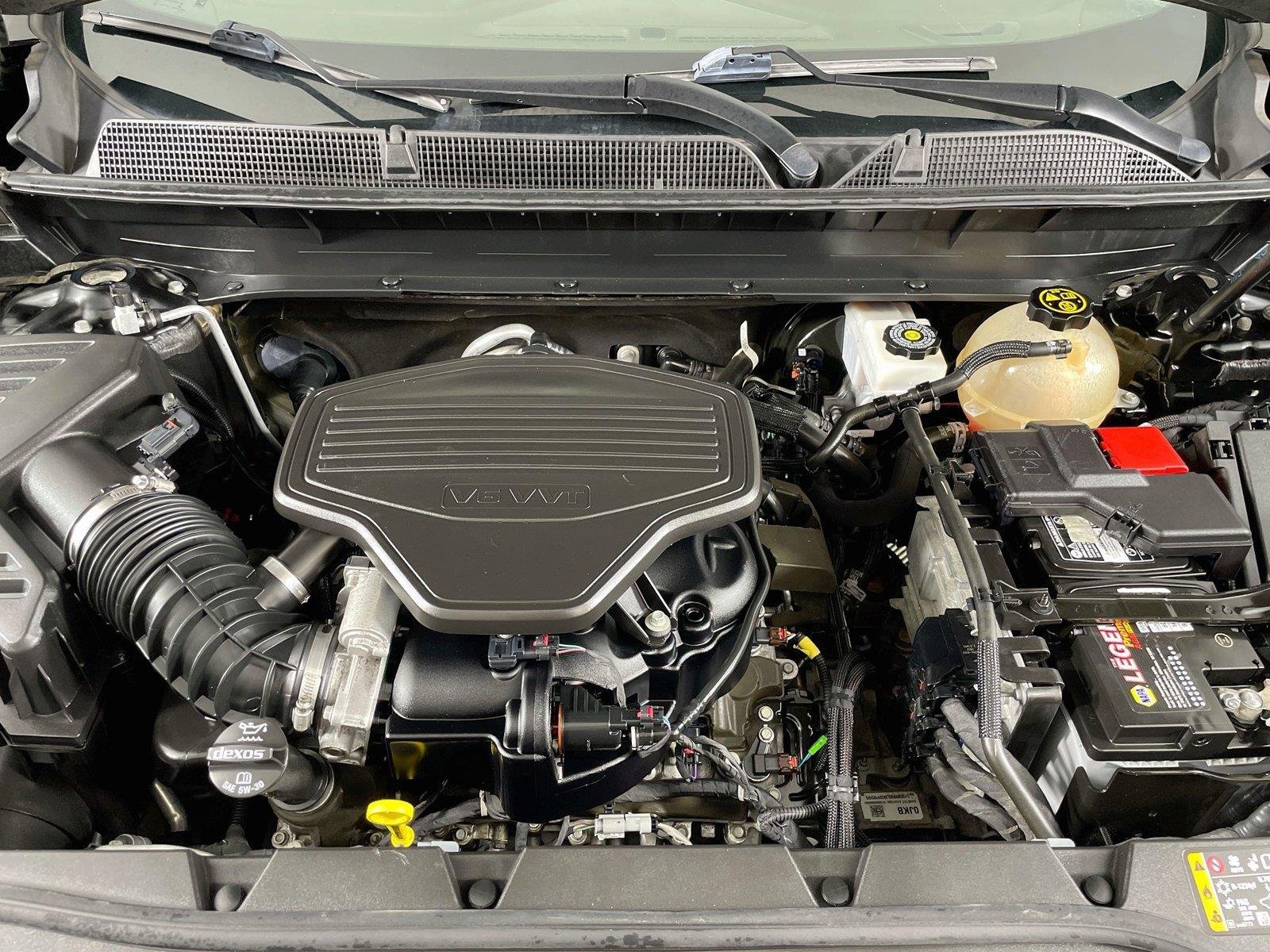 Used 2021 GMC Acadia SLT w/ LPO, Floor Liner Package FWD image 35