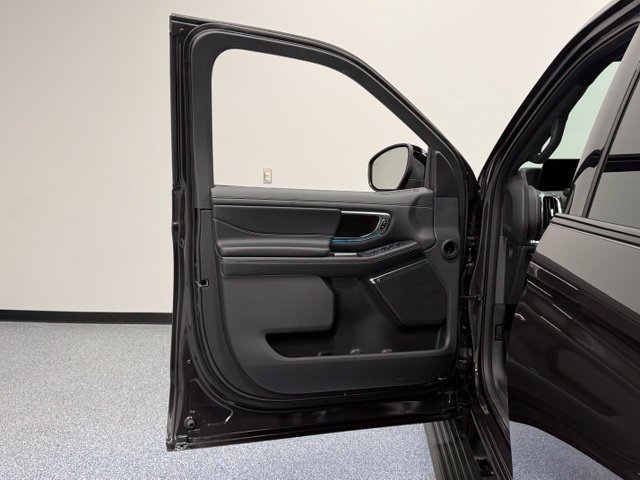 New 2027 Ford Expedition Max Platinum w/ Stealth Appearance Package AWD/4WD image 9