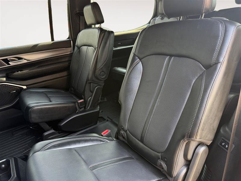 Used 2024 Jeep Wagoneer Series II AWD/4WD image 15