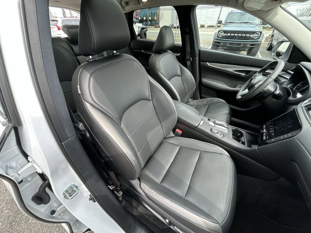 Certified 2023 INFINITI QX50 Luxe image 25