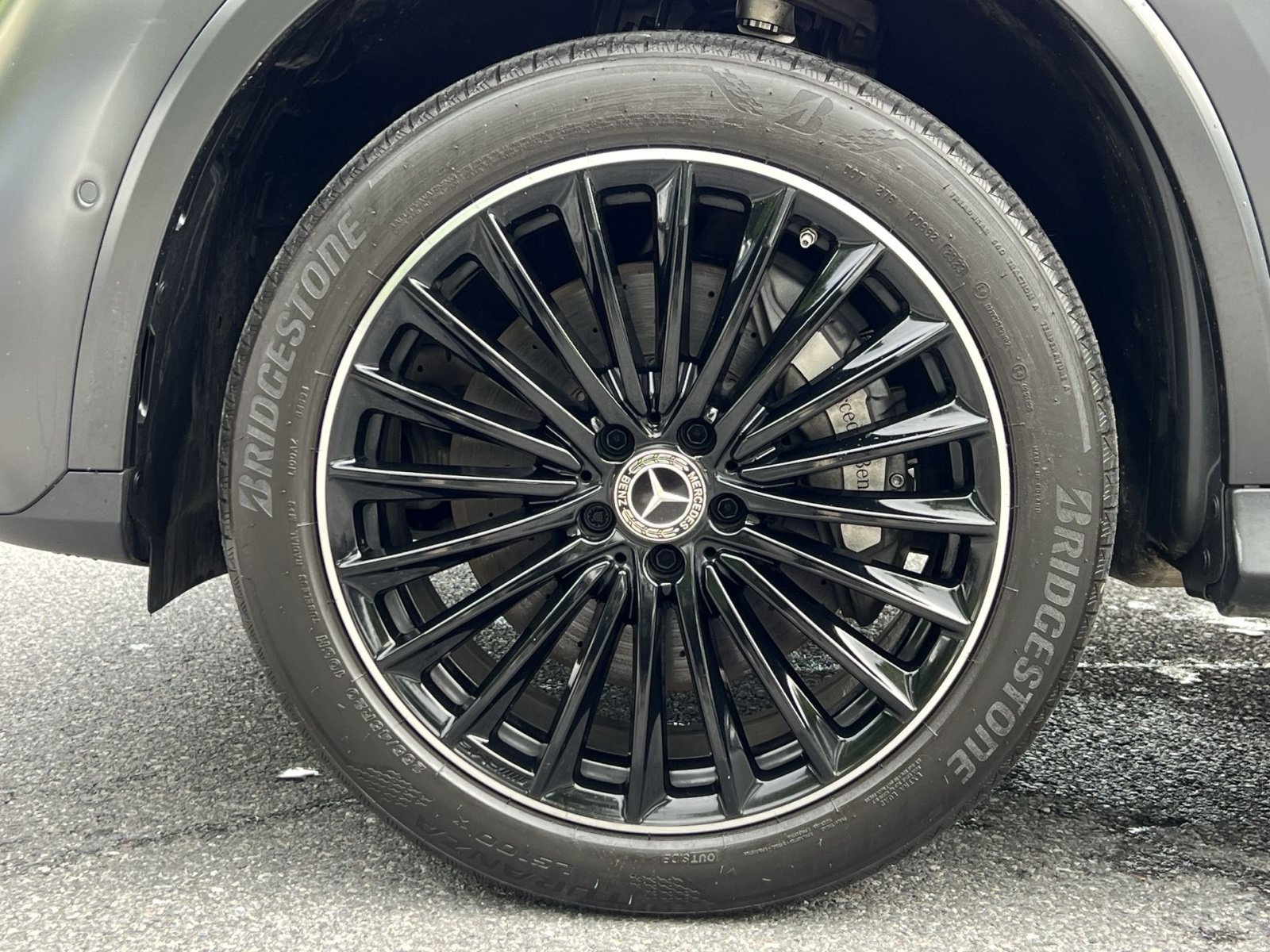 Certified 2024 Mercedes-Benz GLC 300 4MATIC w/ AMG Line image 17