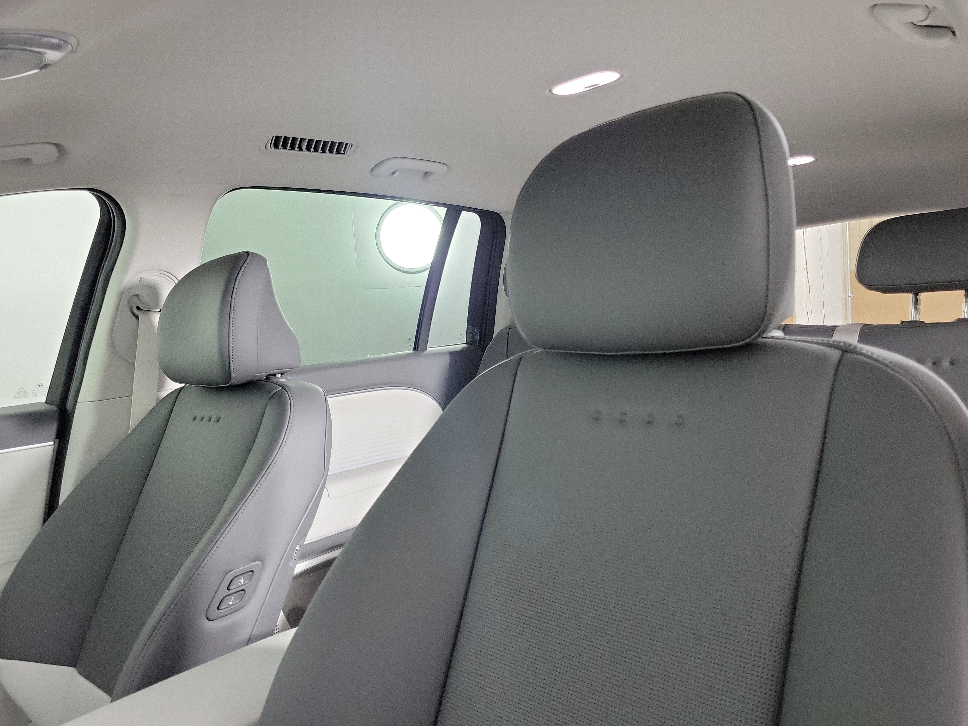 New 2026 Hyundai Ioniq 9 SEL image 27
