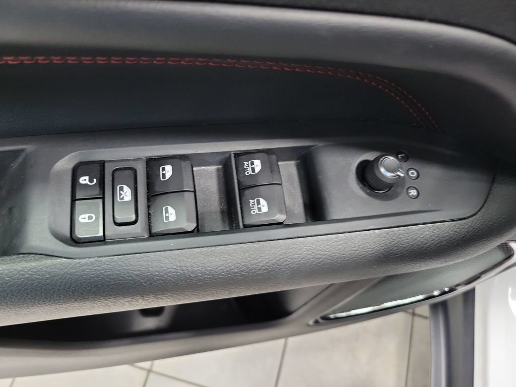 Used 2026 Jeep Compass Trailhawk AWD/4WD image 37