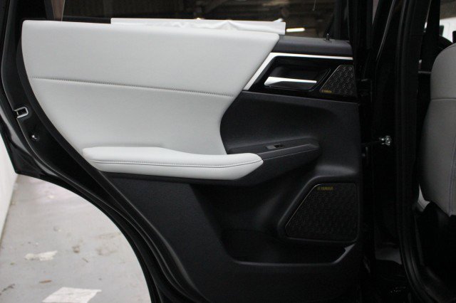 New 2026 Mitsubishi Outlander SE image 26