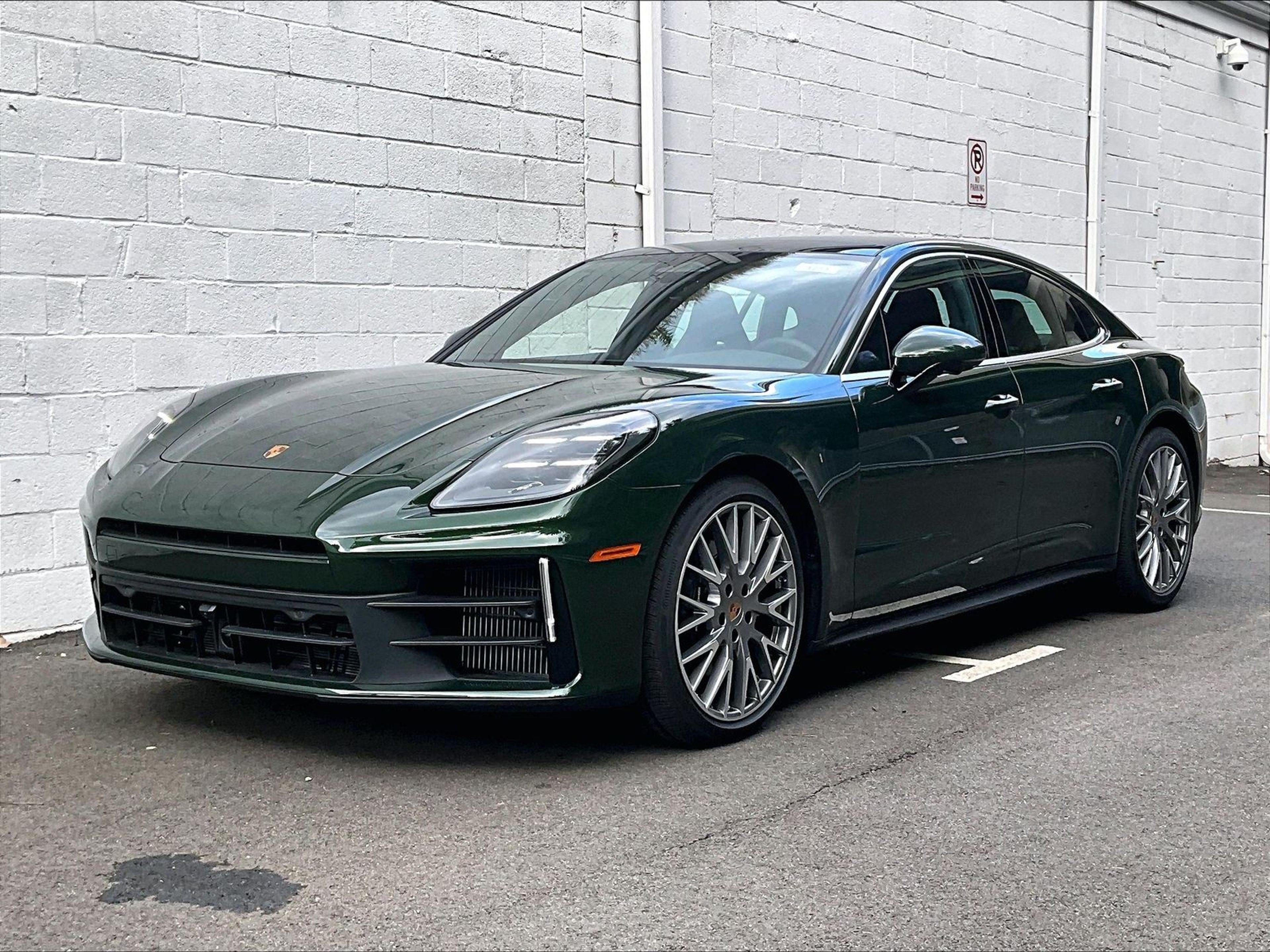 New 2026 Porsche Panamera 4 AWD/4WD image 1