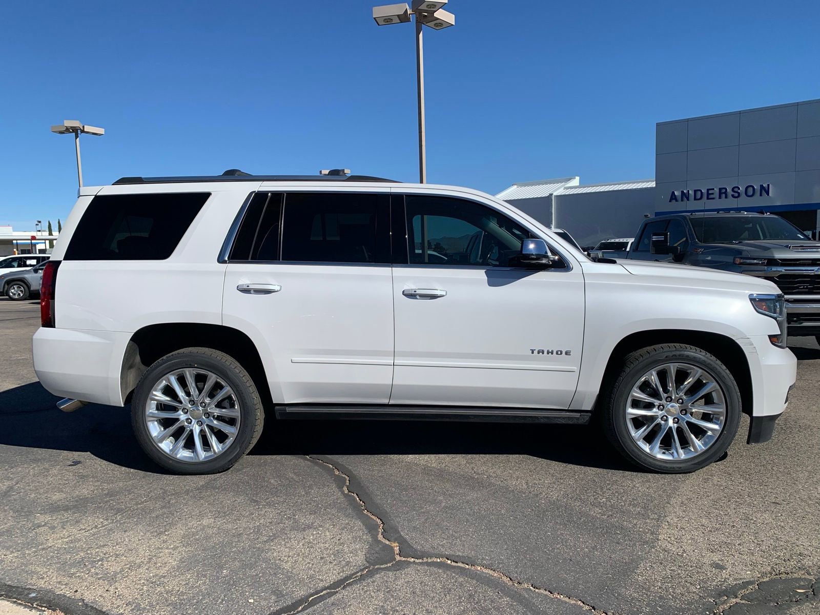 Used 2019 Chevrolet Tahoe Premier w/ Premier Plus Edition image 4
