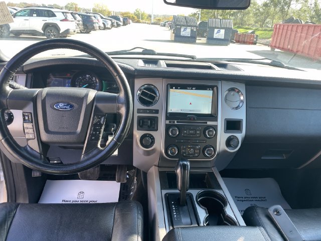 Used 2017 Ford Expedition XLT w/ Equipment Group 202A AWD/4WD image 22