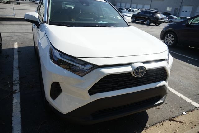 Used 2024 Toyota RAV4 XLE w/ Convenience Package AWD/4WD image 13