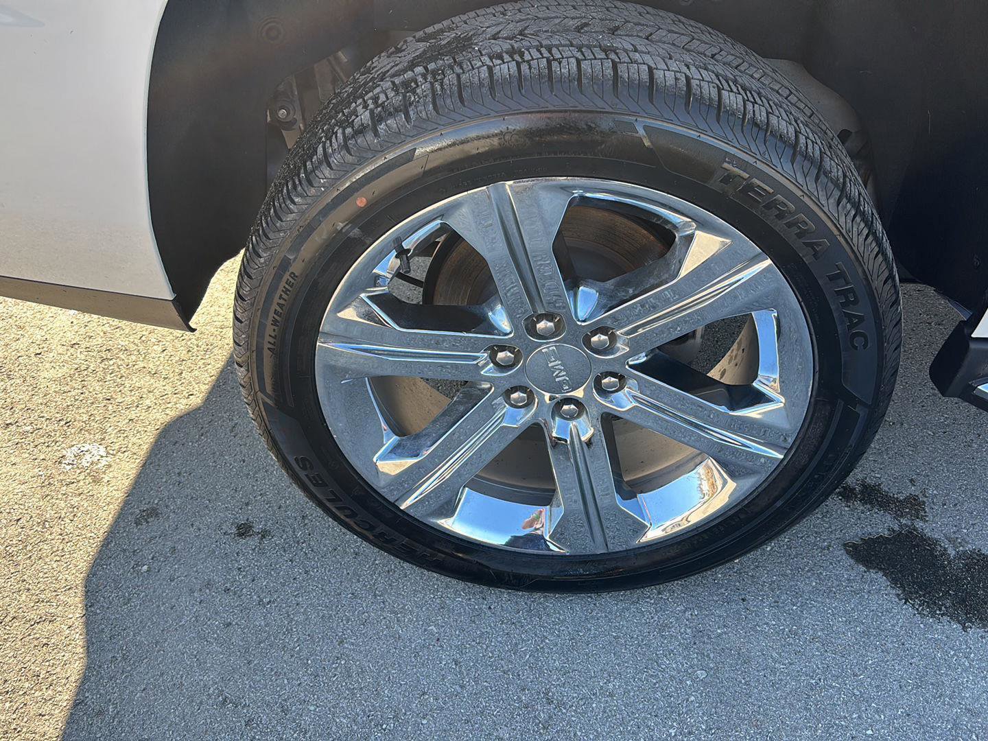 Used 2020 GMC Yukon SLT w/ Premium Edition image 11