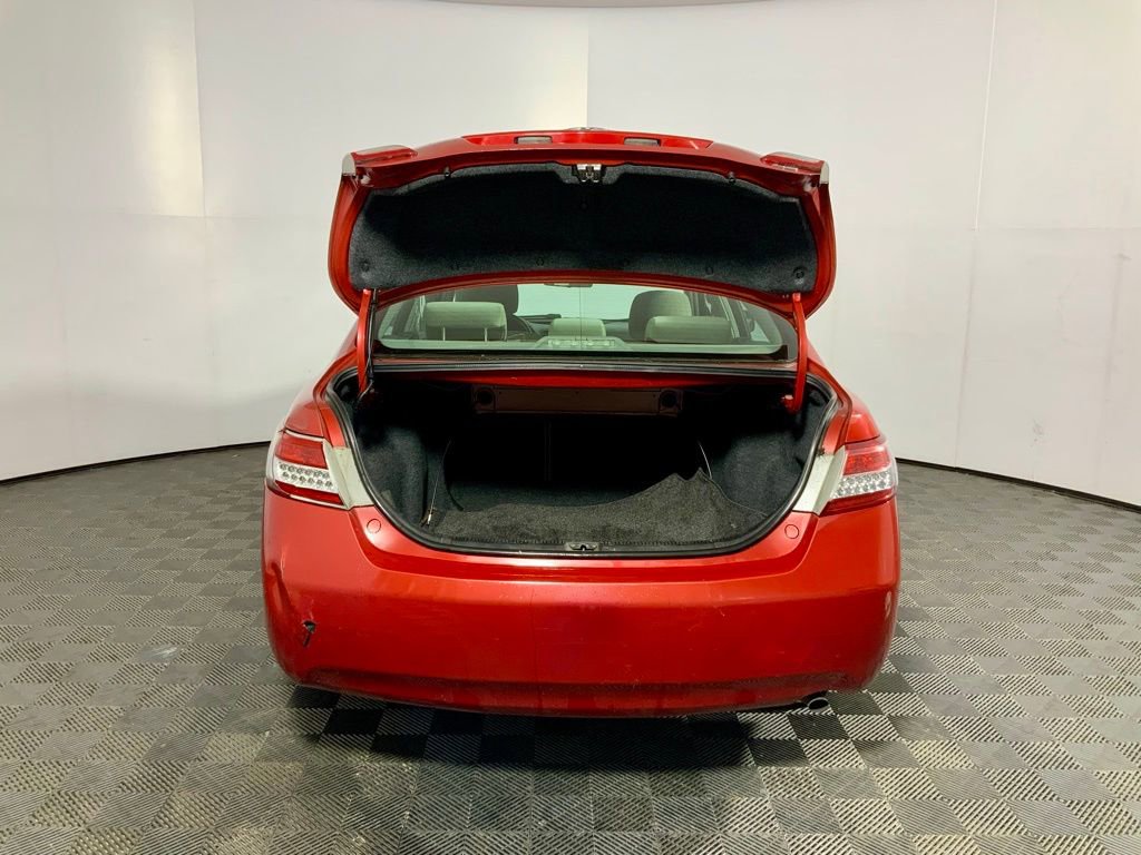 Used 2010 Toyota Camry FWD image 12