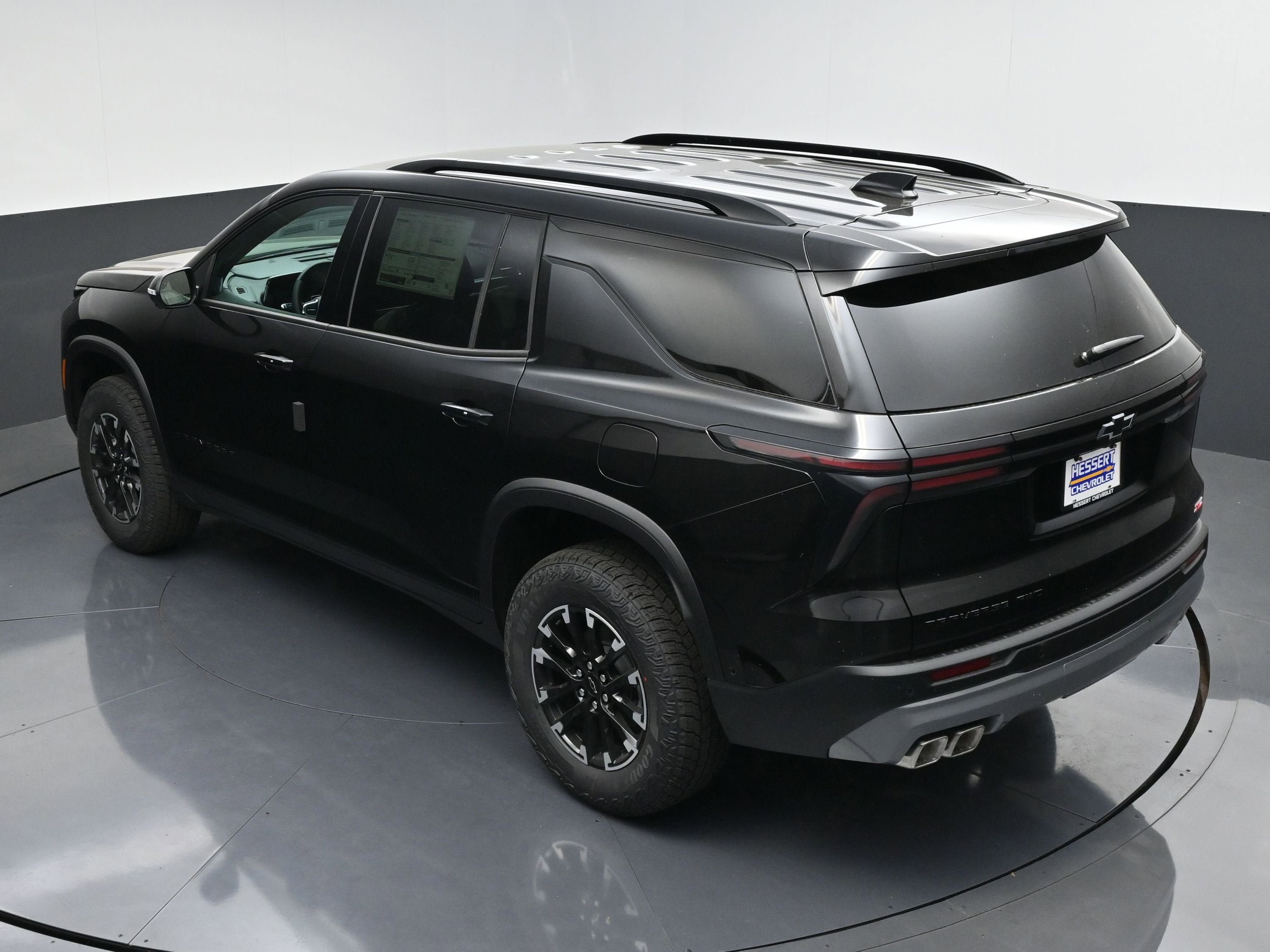 New 2026 Chevrolet Traverse Z71 w/ Enhanced Driving Package AWD/4WD image 55