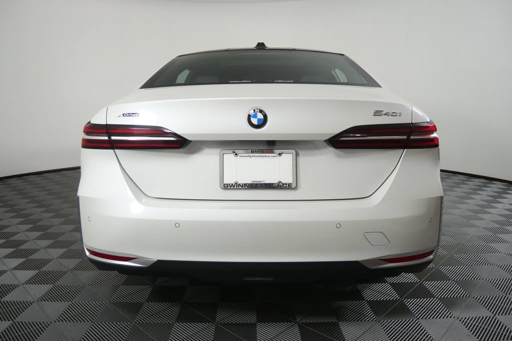 Used 2026 BMW 540i xDrive AWD/4WD image 4