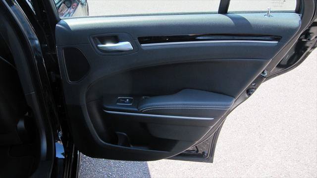 Certified 2023 Chrysler 300 S w/ Comfort Group RWD image 9
