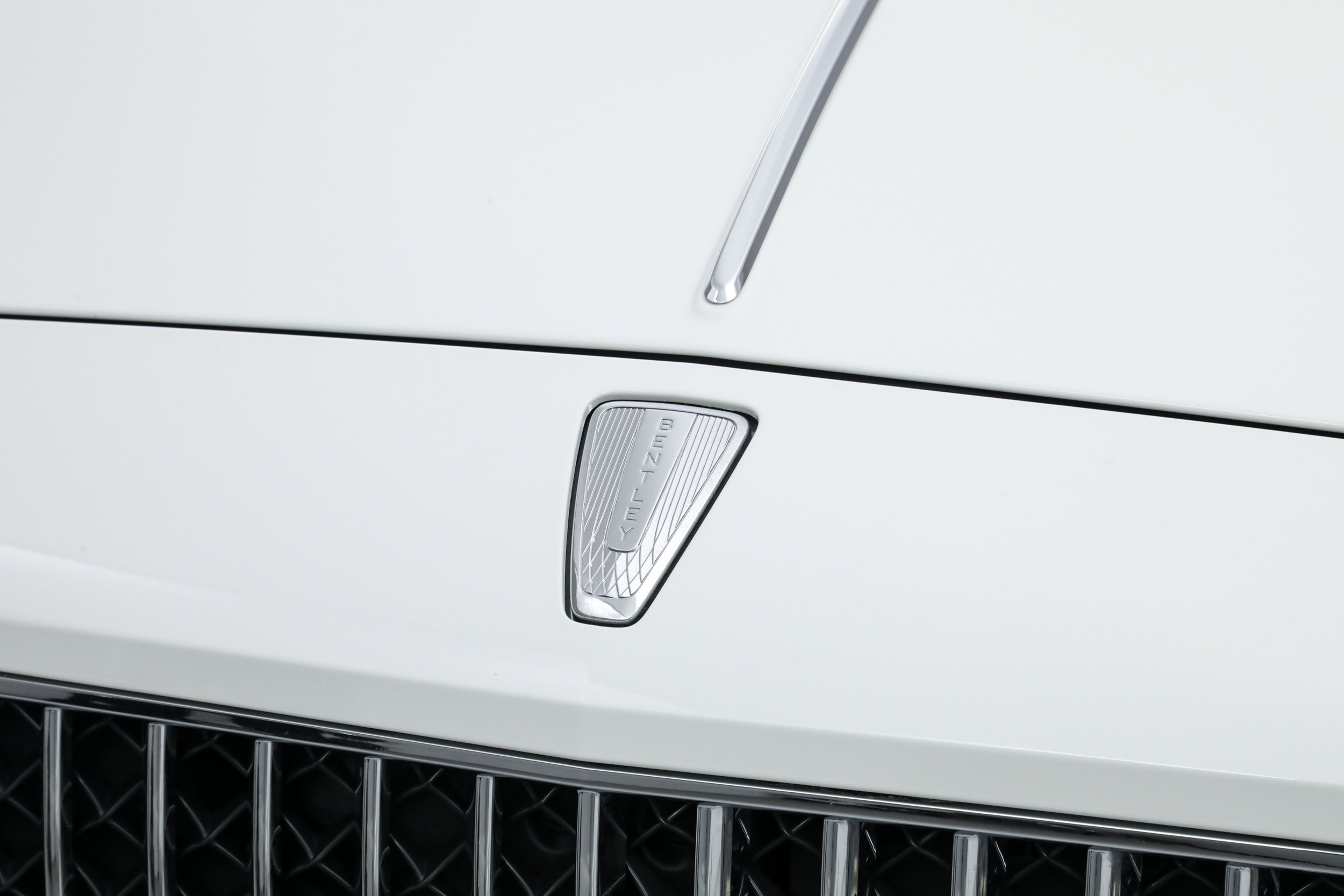 Used 2022 Bentley Flying Spur Plug-In Hybrid AWD/4WD image 10