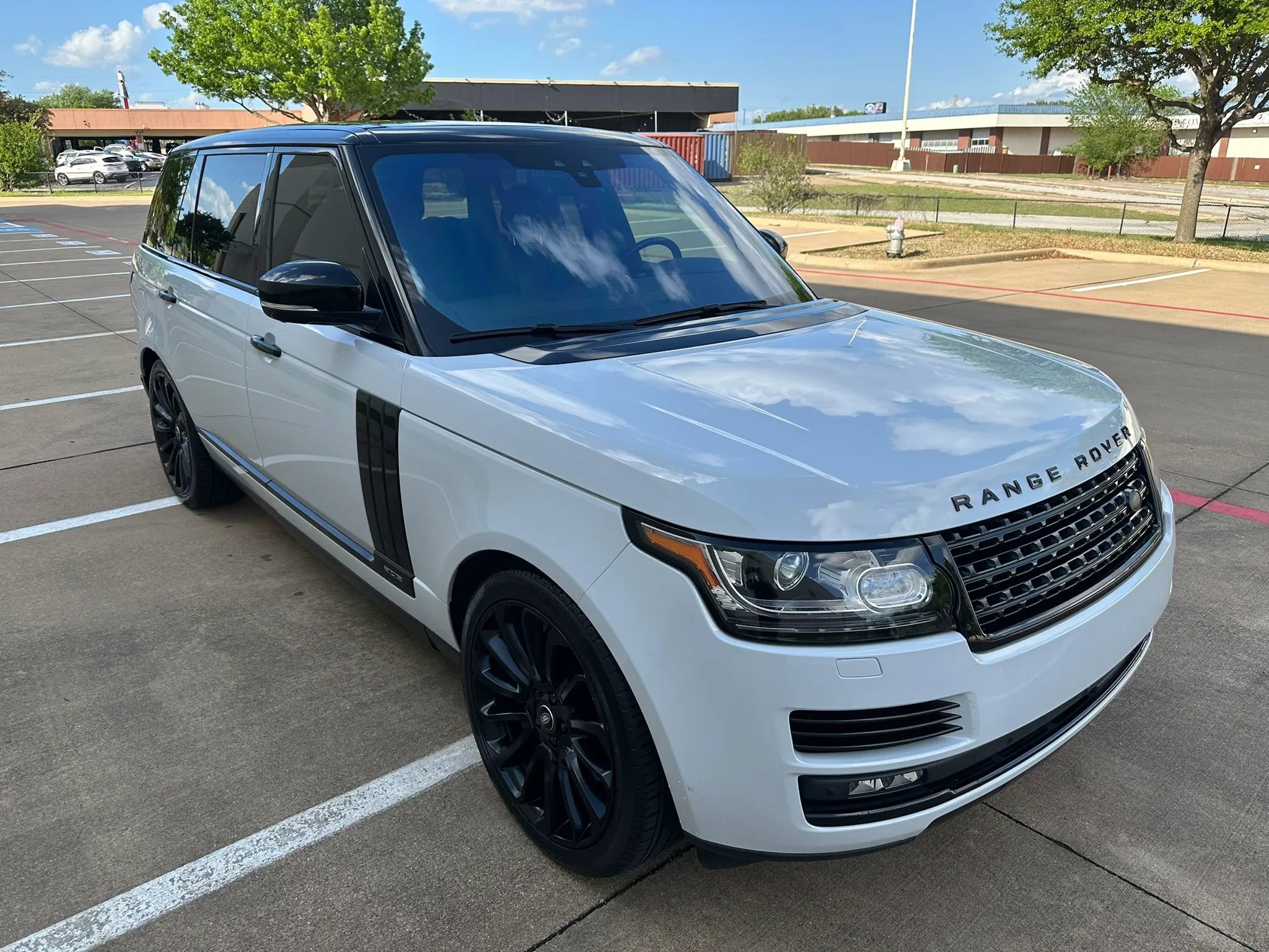 Used 2017 Land Rover Range Rover Long Wheelbase Supercharged image 7
