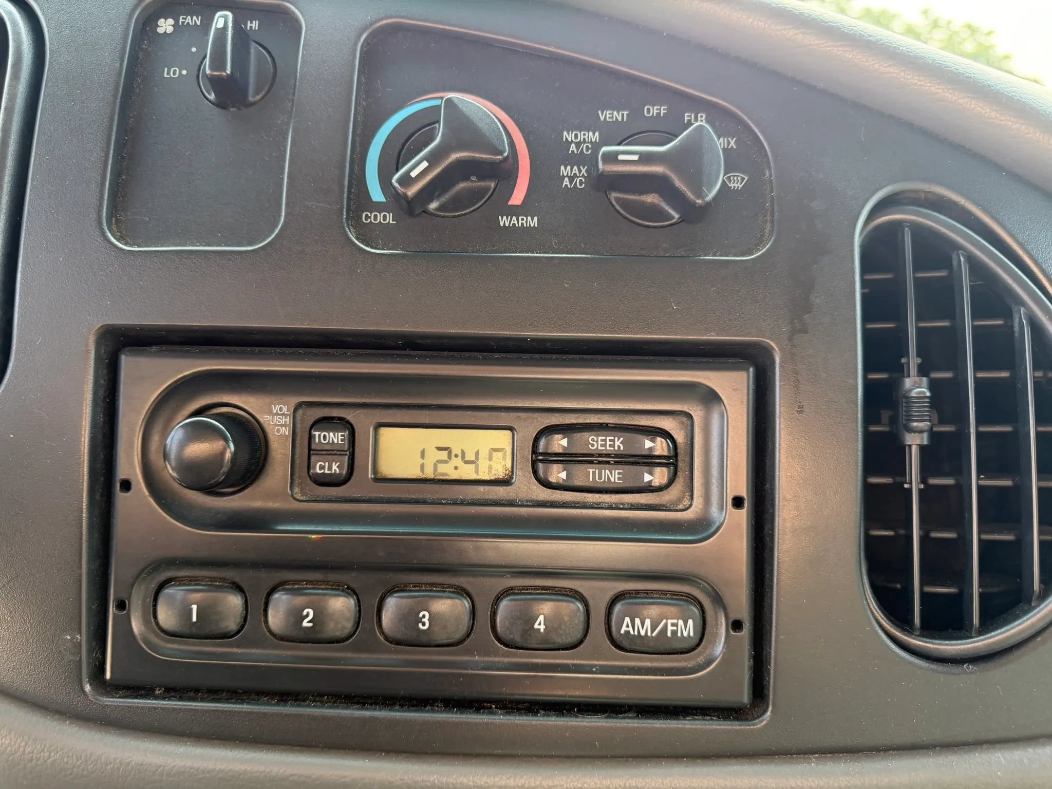 Used 2007 Ford E-450 and Econoline 450 RWD image 16
