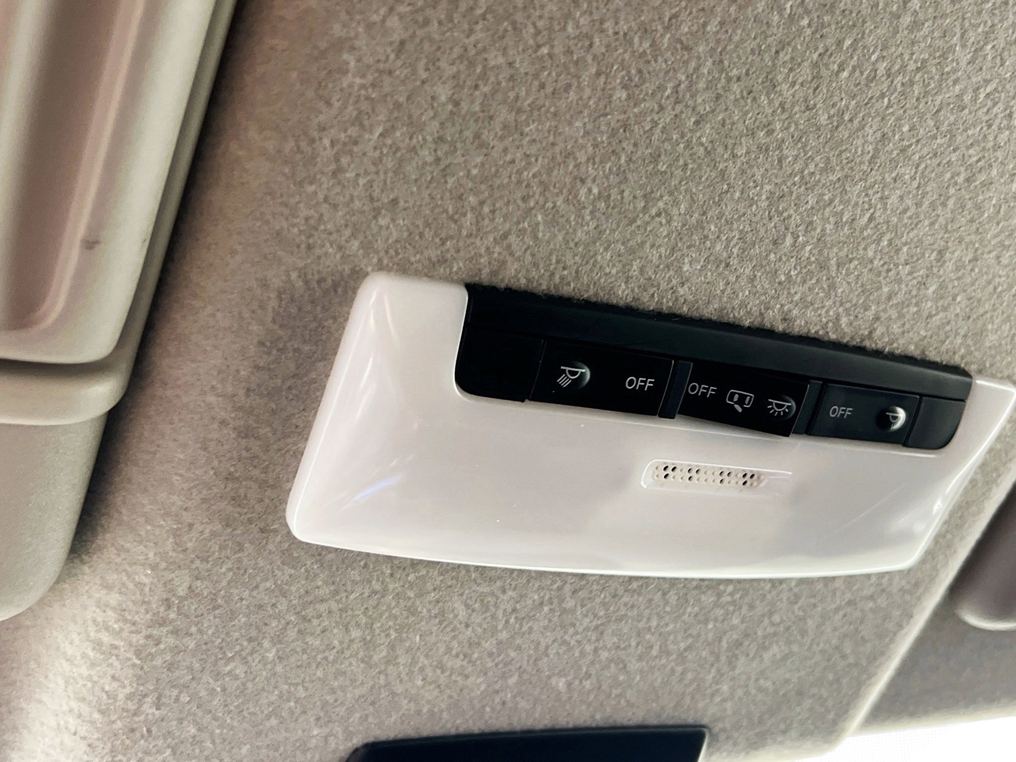 Used 2024 Nissan Kicks S image 19