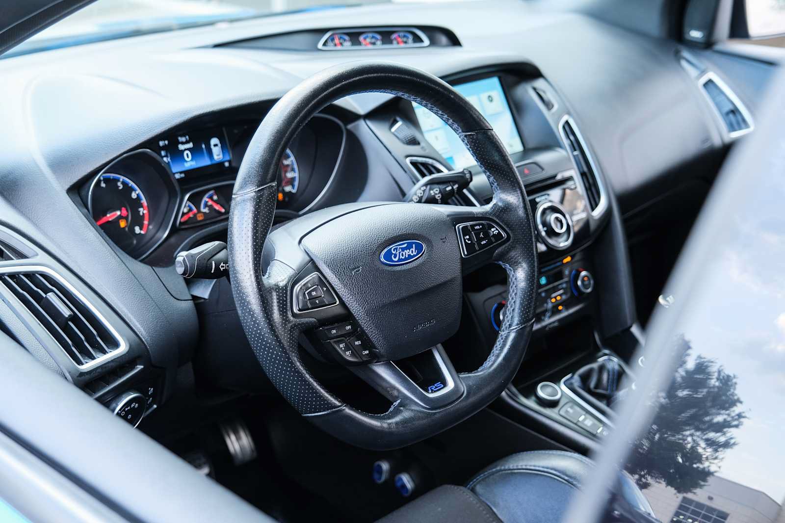 Used 2017 Ford Focus RS AWD/4WD image 27