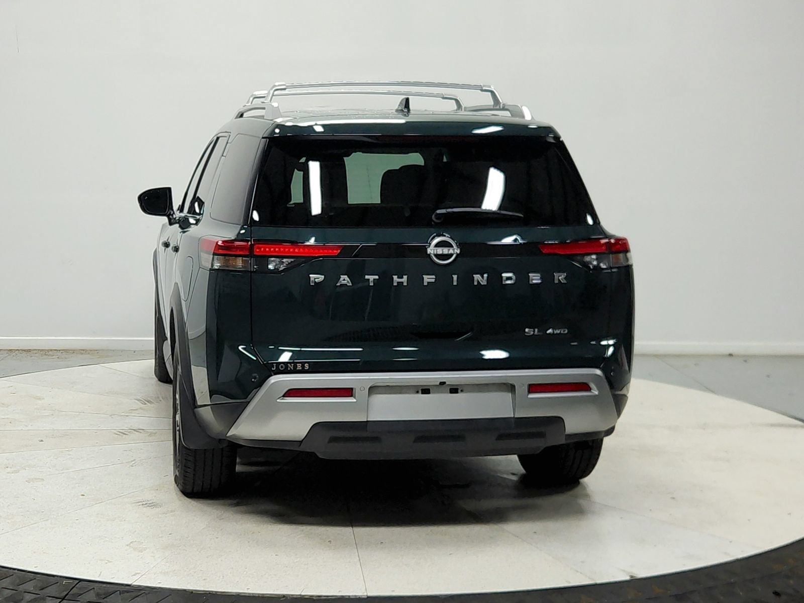 Used 2025 Nissan Pathfinder SL AWD/4WD image 7
