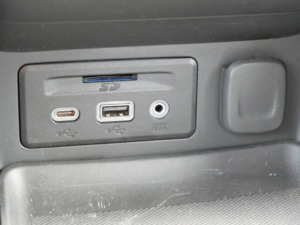 Used 2024 GMC Terrain SLT AWD/4WD image 46