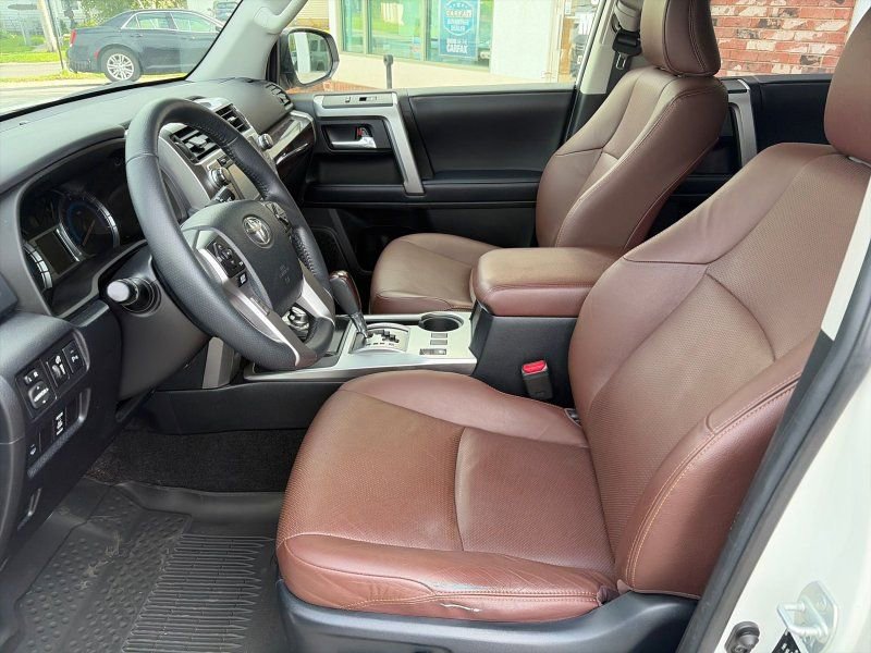 Used 2018 Toyota 4Runner Limited AWD/4WD image 10