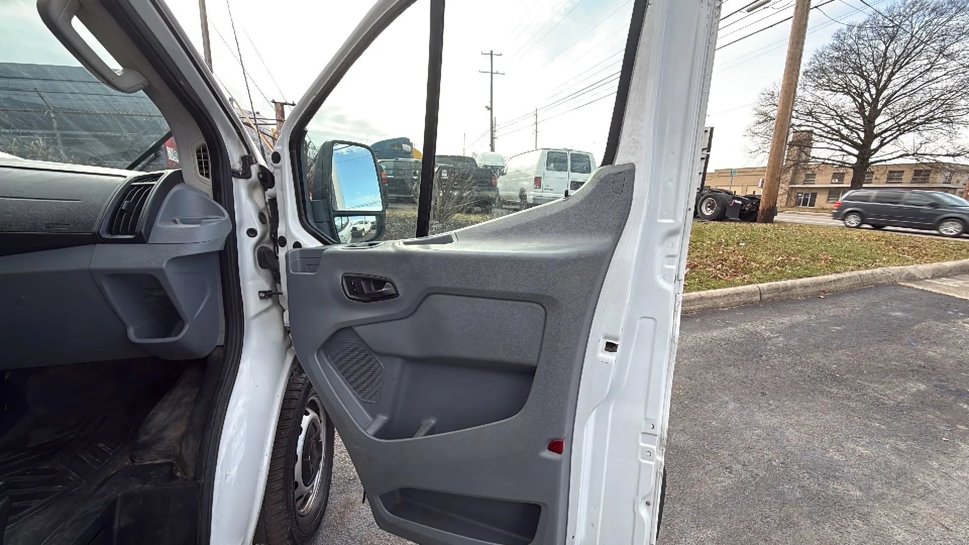 Used 2015 Ford Transit 250 148 Low Roof image 9